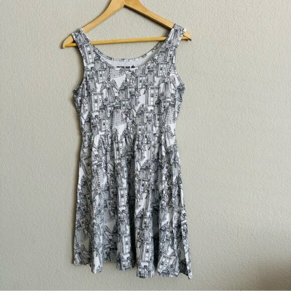 Doctor Who Her Universe Bad Guy Dress Size Medium - Picture 2 of 8